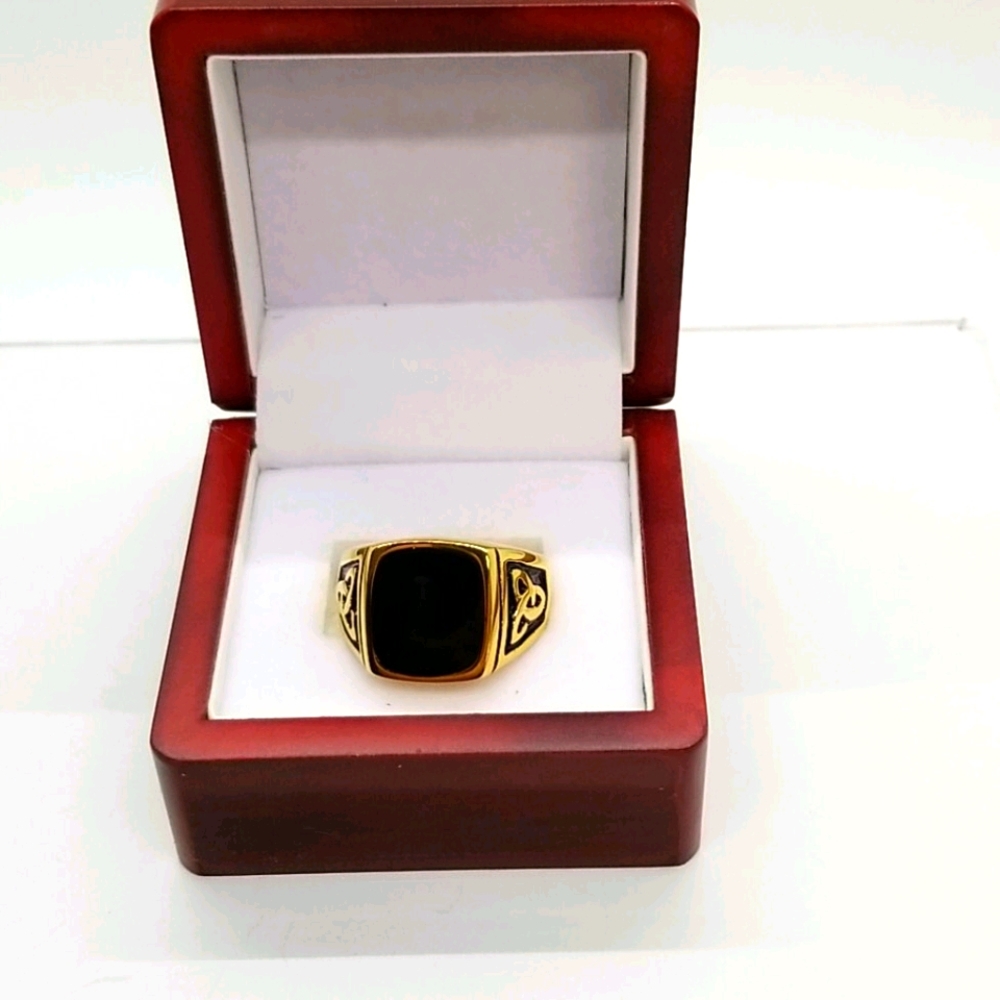 Mans ring